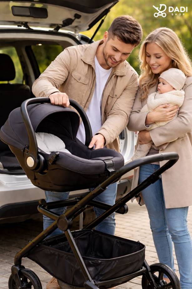 Travel system 3w1, fotelik wpinany w stelaż wózka przy samochodzie – wygodne podróżowanie z niemowlakiem.